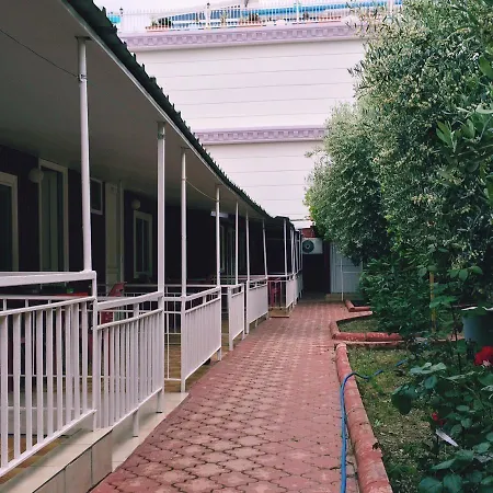 Civiler Hotel *