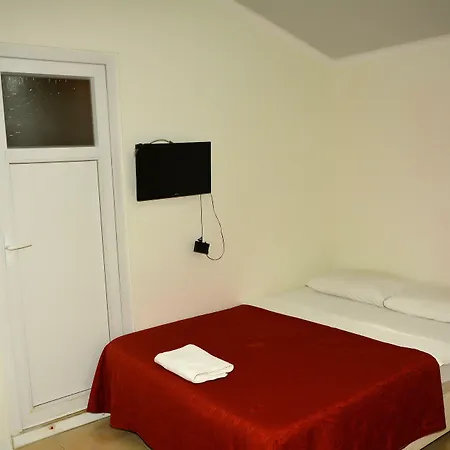 Civiler Hotel Side